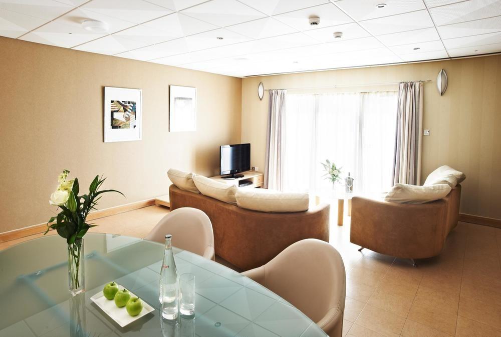 De Vere Cheadle House Handforth Εξωτερικό φωτογραφία